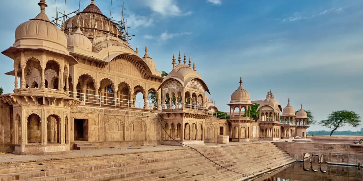 kusum sarovar in Govardhan